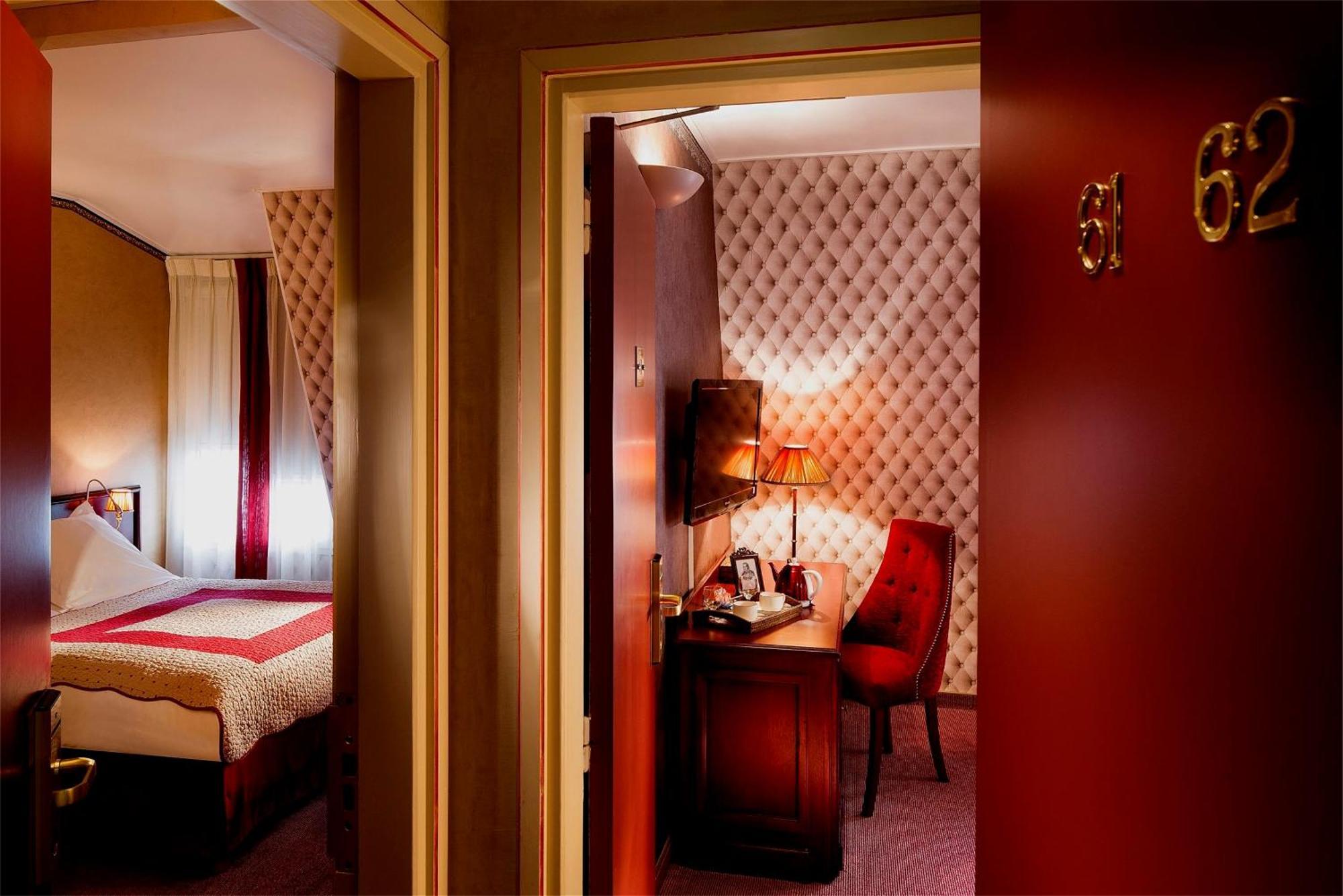 Two Connecting Double Rooms