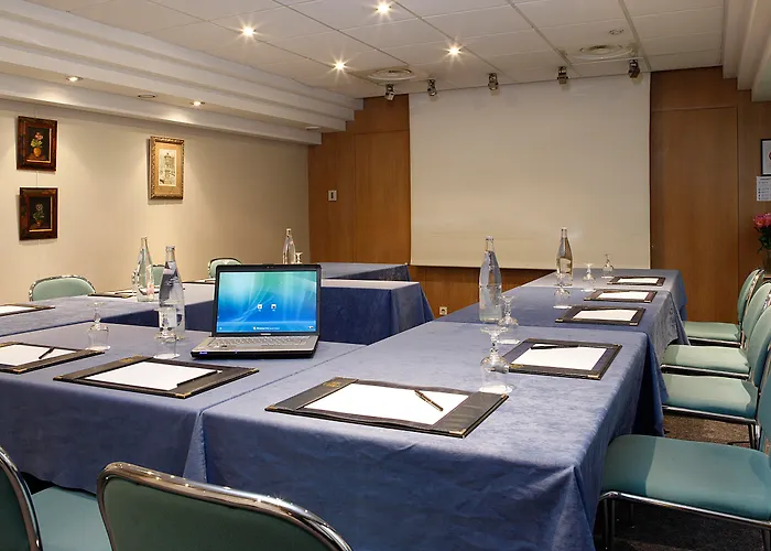 La Residence Du Roy Paris Champs Elysees