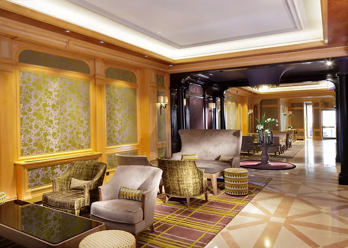 Luxe hotel: Rochester Champs Elysees