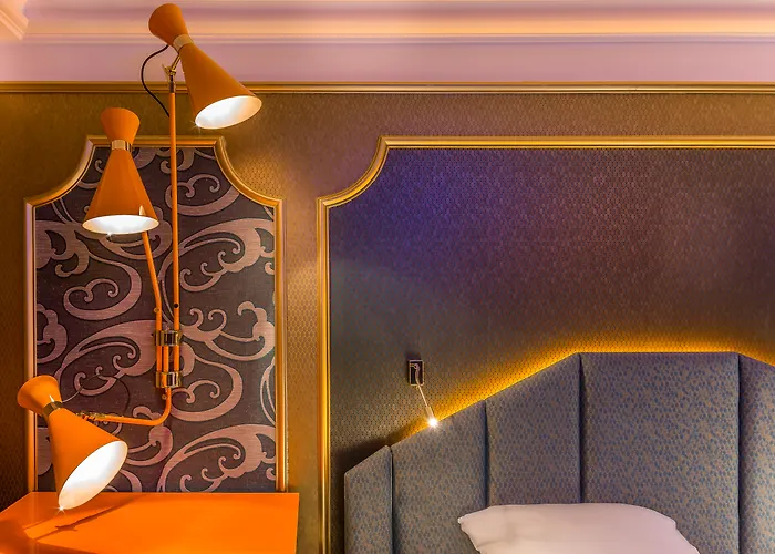 Hotel familiar: Idol Hotel