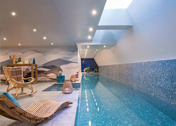 Luxe hotel: Hotel Parister Piscine & Spa