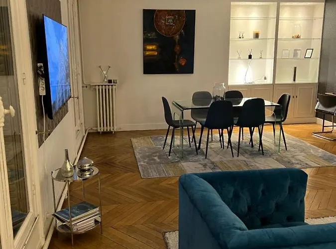 Appartement Luxe, Vue Tour Eiffel Ac 5 Ou 6 P