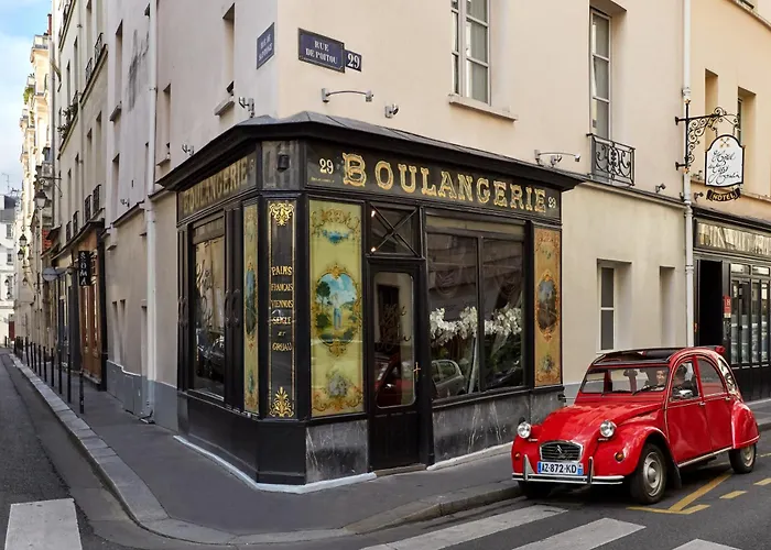 5 sterren hotel: Hotel Du Petit Moulin, Haute Couture Hotel By Lacroix