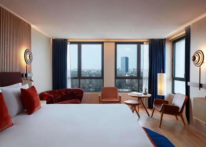 Hotel with pool: So/ Paris Hotel