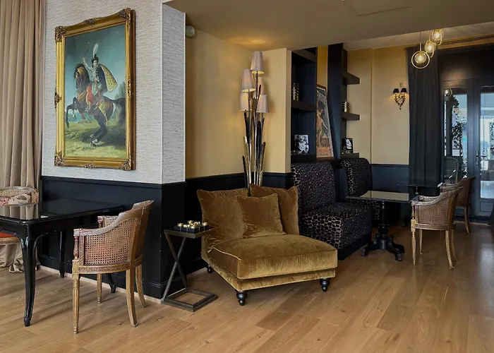 New Hotel Republique