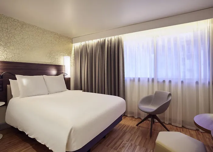 4 sterren hotel: Mercure Paris Arc De Triomphe Etoile