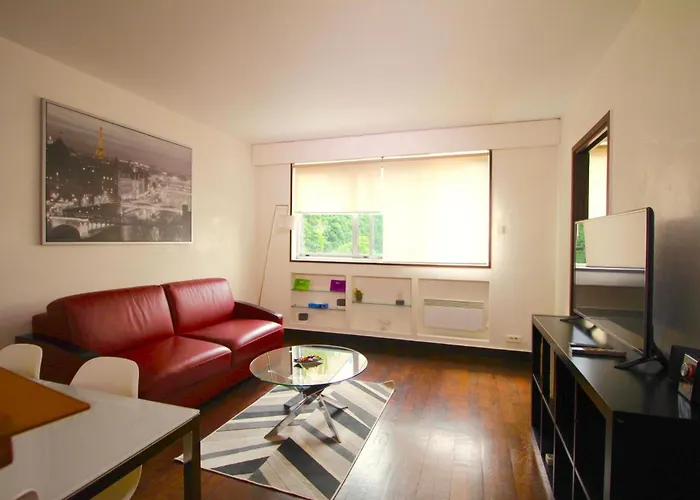  Short Stay Paris s