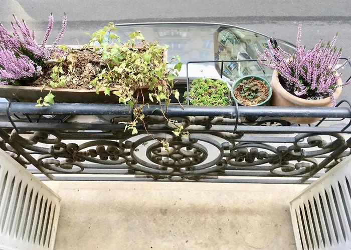 Apartamento: Charming Bedroom